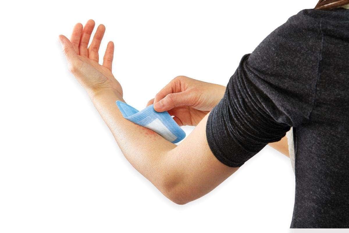 Curad Clinical Care Super Absorbent Wound Dressings - Case of 240 - Image 2