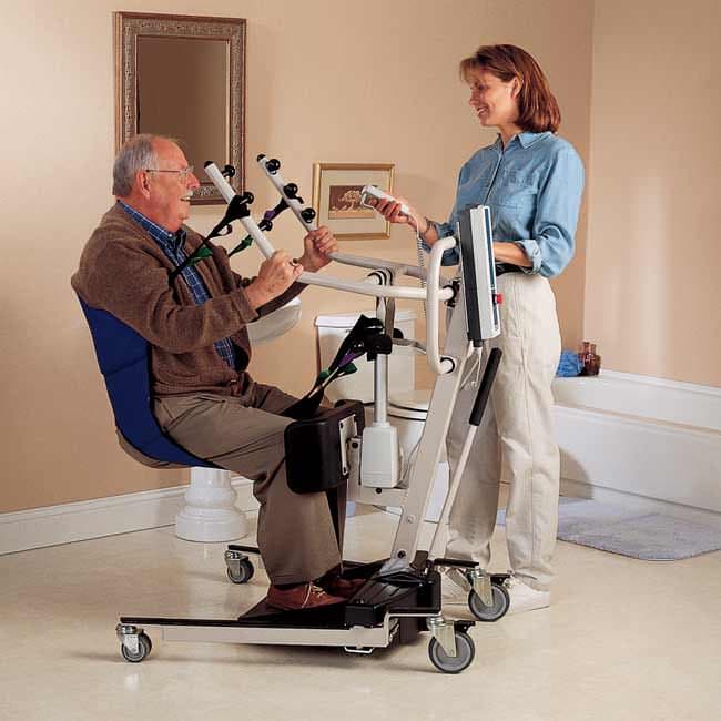 Invacare Reliant 350 stand-up lift with manual low base - Image 2