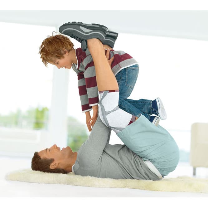 Actimove GenuMotion Knee Support - Image 3