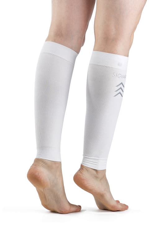 Sigvaris Traverse Performance Sleeve, 20-30 mmHg, Small, White - Pair - Image 1