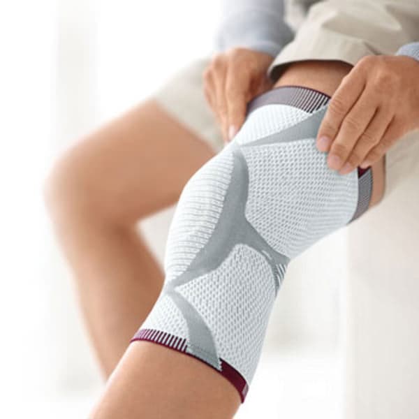Actimove GenuMotion Knee Support - Image 2