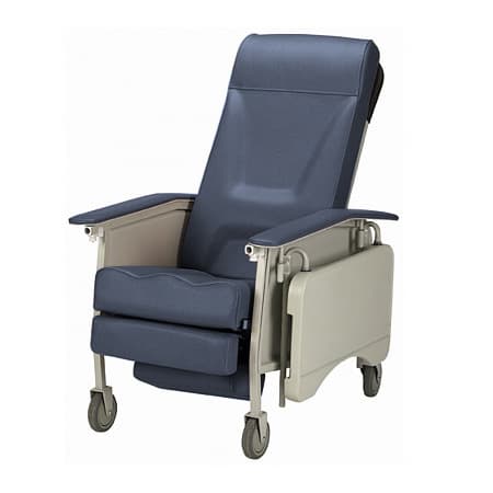 Invacare deluxe three position recliner geri chair - Image 2