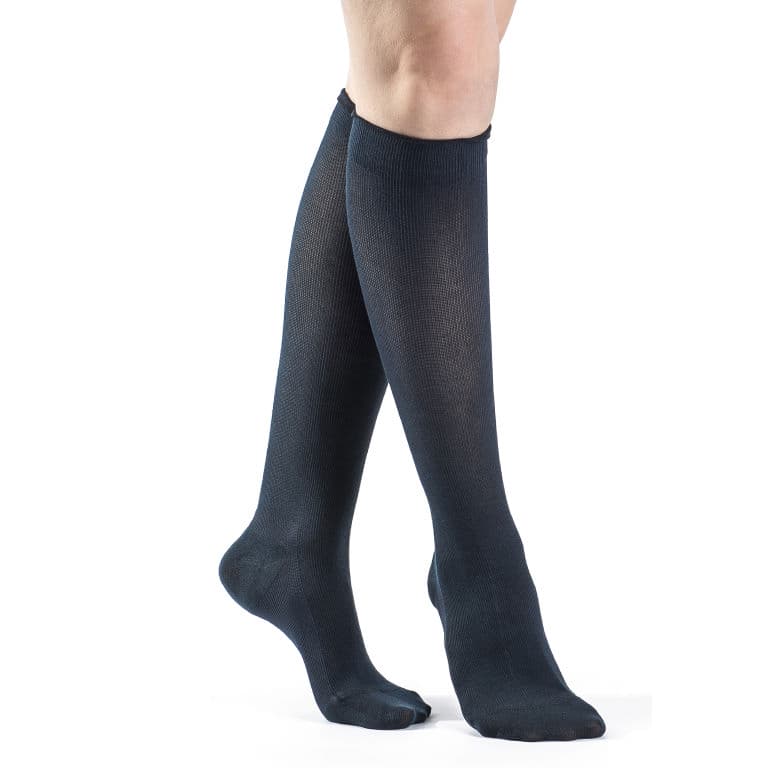 Sigvaris Womens Closed toe Sea Island Cotton Socks, 15-20 mmHg, Knee high, Size C, Navy - Pair - Image 1