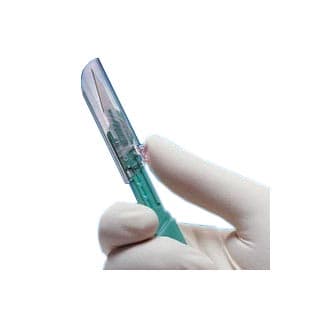 Aspen Surgical Bard-parker Protected Disposable Scalpels, Size 15, Non-Sterile - Case of 500 - Image 1
