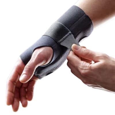3M FUTURO Compression Stabilizing Wrist Brace Left Hand, Small-Medium - Case of 12 - Image 1