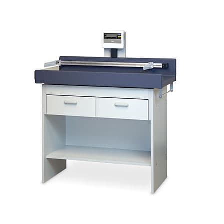Hausmann 4941 Econo-Line pediatric table - Image 1
