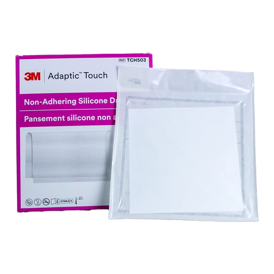3M Adaptic Touch Non-Adhering Silicone Dressing, 5" x 6" (12.7 cm x 15 cm) - Image 1