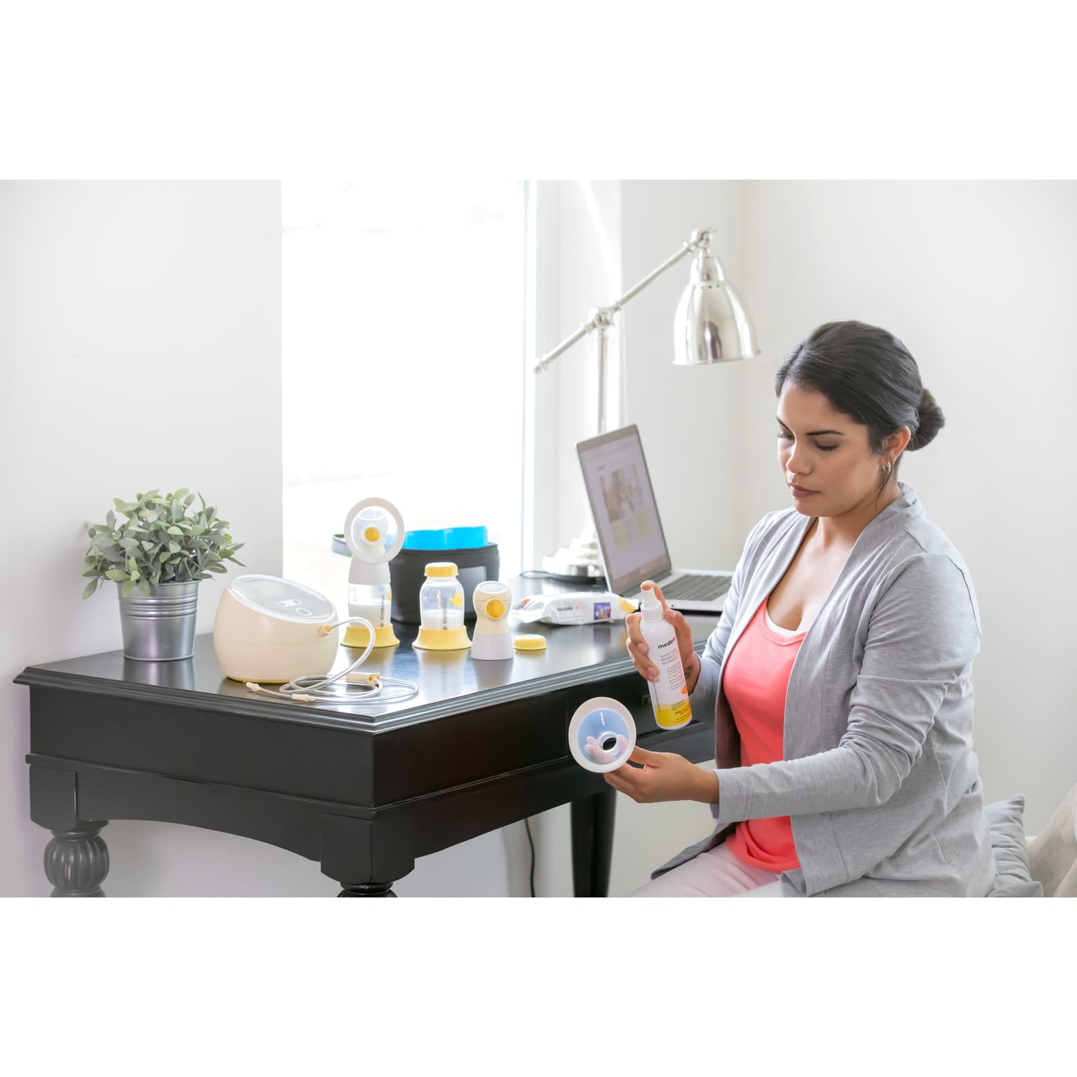 Medela Quick Clean Breast Pump Sanitizer - Case of 6 - Image 2