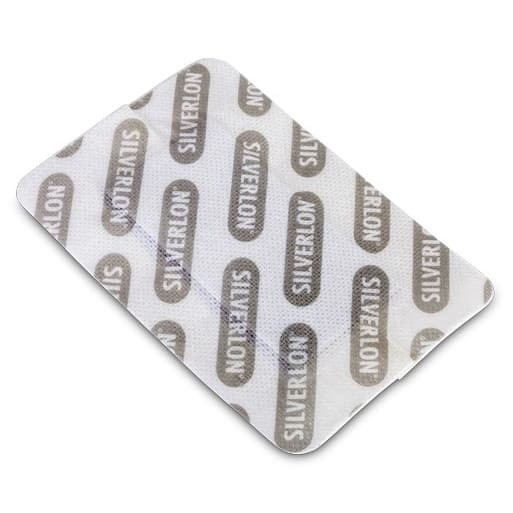 Silverlon Antimicrobial Film Top Island Dressing, 4" x 6" - Image 1