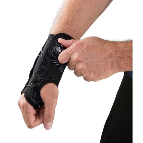 DonJoy Performance Bionic Reel Adjust Wrist Brace - Image 3