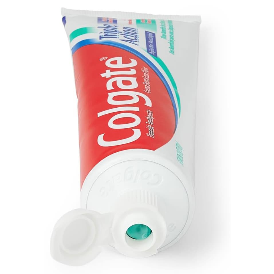 Colgate Triple Action Toothpaste, Mint, 6 oz - Image 2