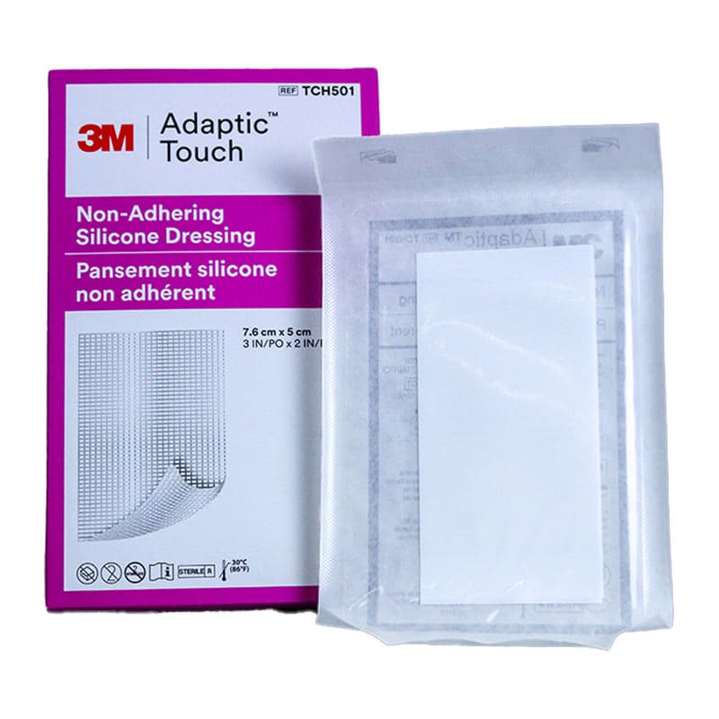 3M Adaptic Touch Non-Adhering Silicone Dressing, 2" x 3" (7.6 cm x 5 cm) - Image 1