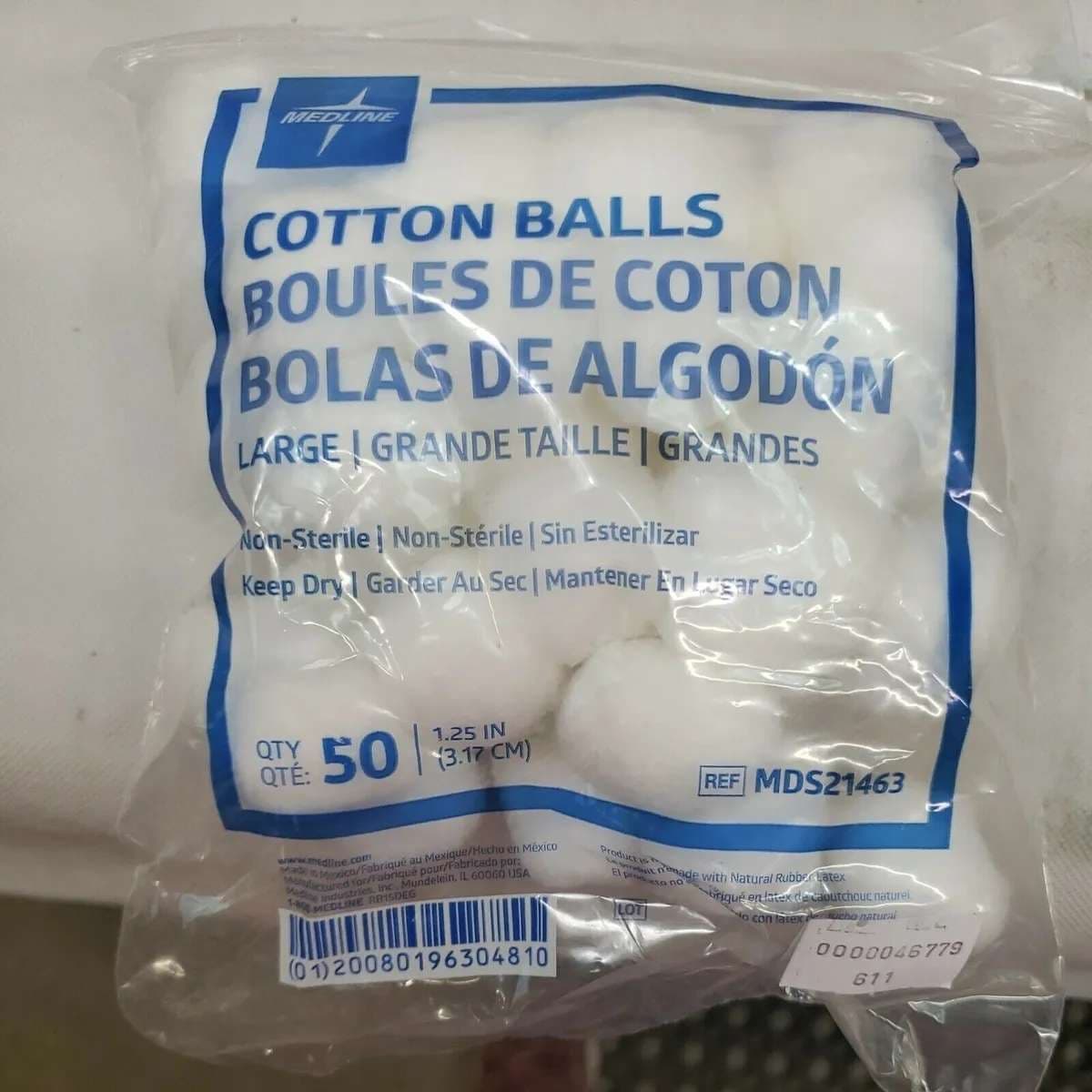 Medline Cotton Ball White NonSterile, Large - Package of 50 - Image 1