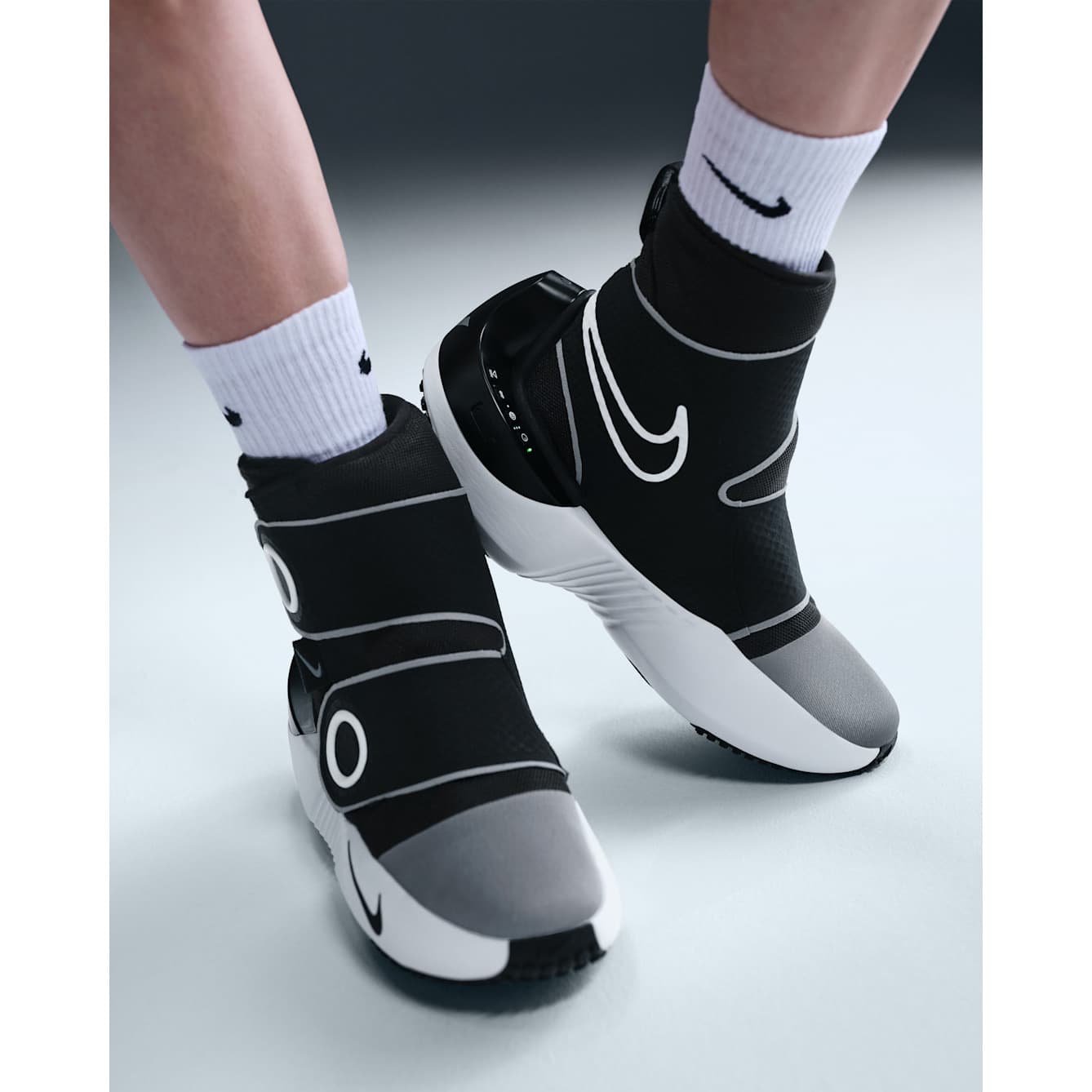 Hyperice x Nike Hyperboot Heat Therapy Shoes - Image 7