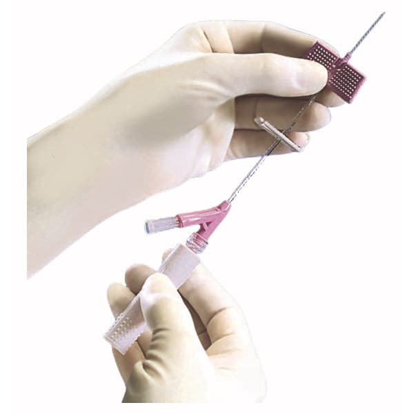 BD Closed IV Catheter 20 Gauge, 1 Inch Retracting Needle, PRN Port Type - Box of 25 - Image 1