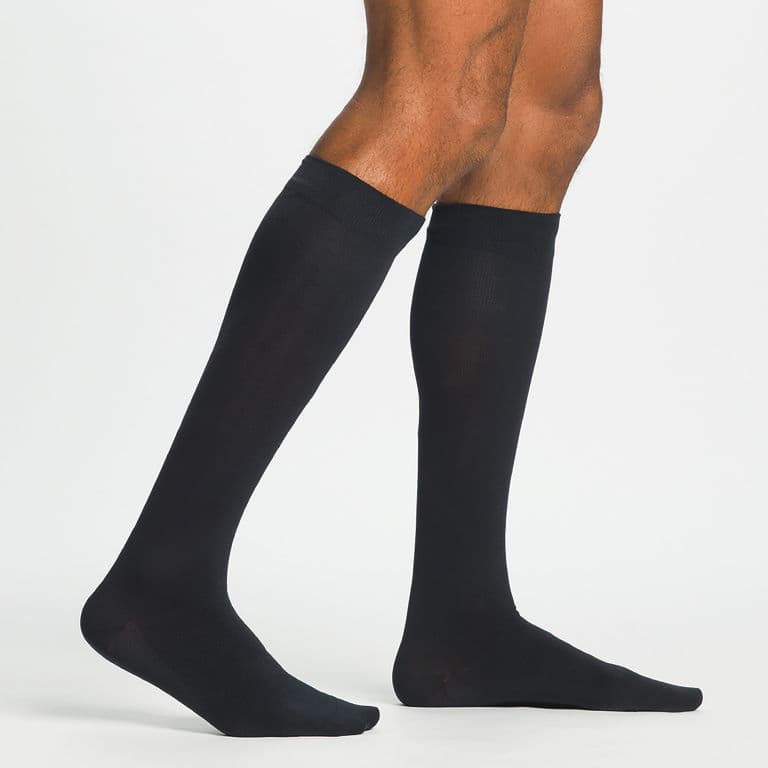 Sigvaris Mens Sea Island Cotton Calf High Closed Toe Compression Socks, 15-20mmHg , Size A, Navy - Pair - Image 1