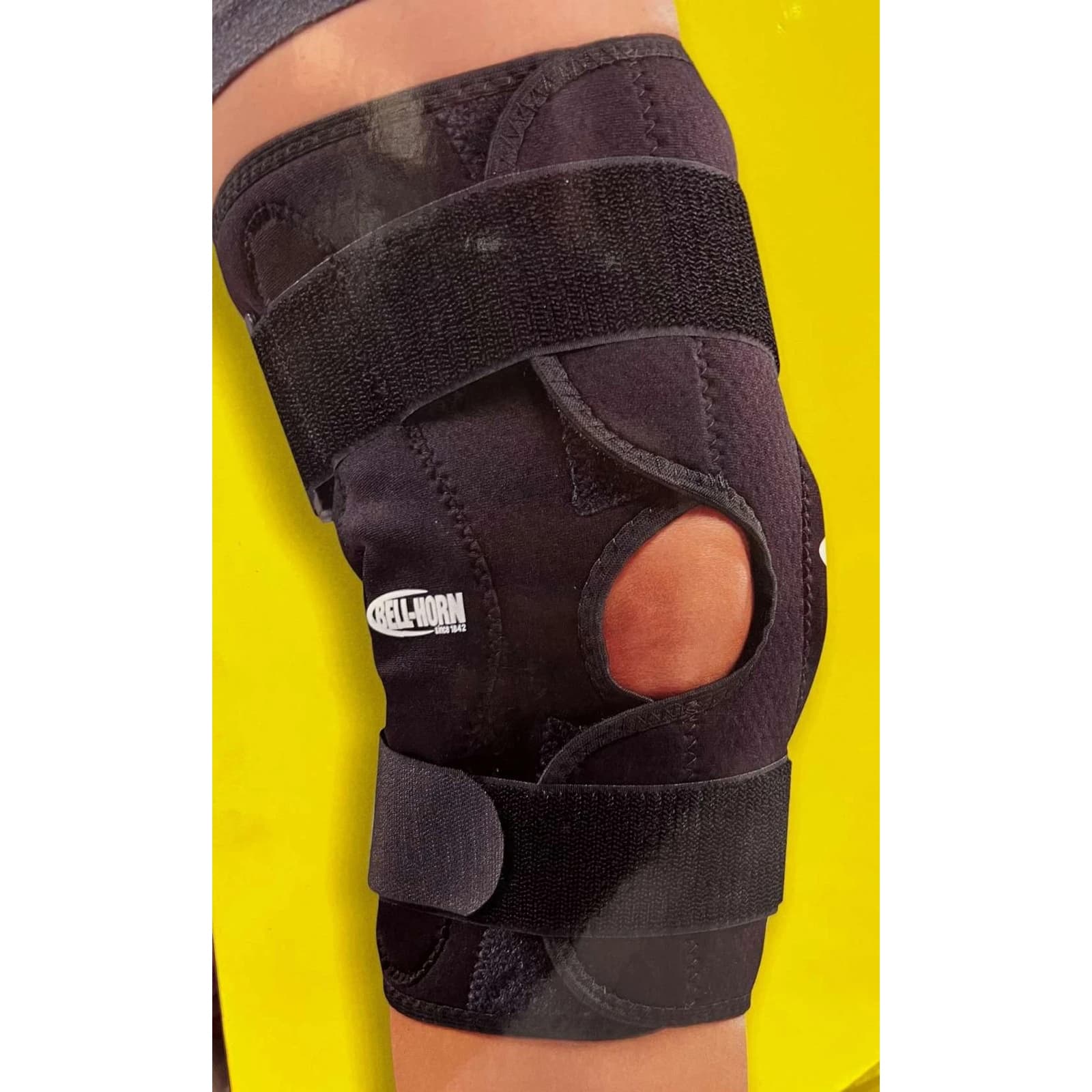Bell-Horn ProStyle EZ Fit Hinged Knee Wrap - Image 2