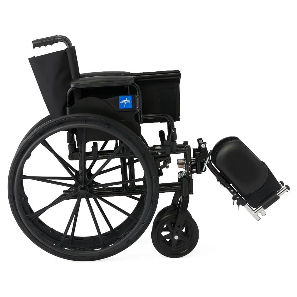 Medline Guardian K4 Lightweight Manual Wheelchair - Image 3