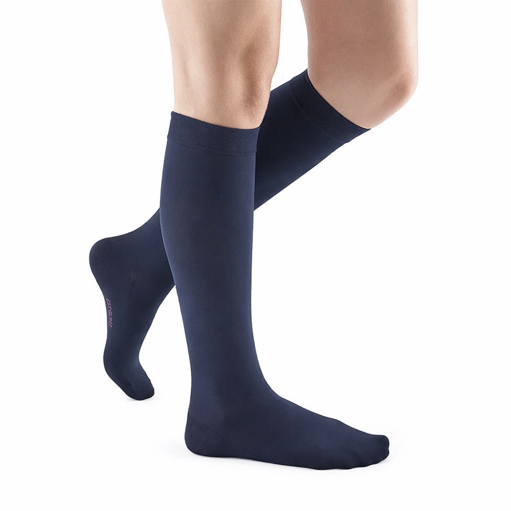 Mediven Comfort Petite Calf High Compression Stockings, 30-40mmHg, Closed Toe, Size III, Navy - Pair - Image 1