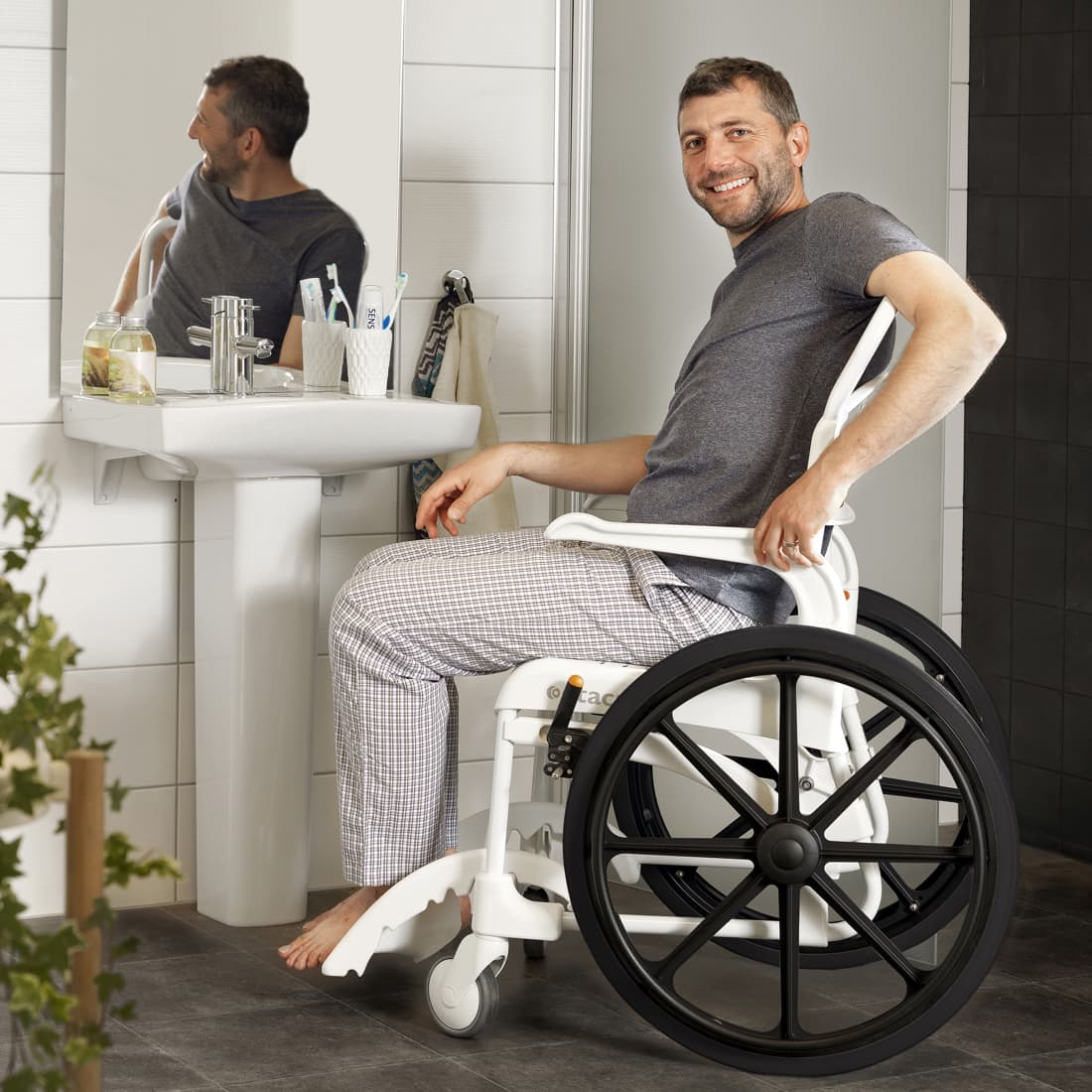 Etac Clean 24" Self Propelled Shower Commode Chair - Image 6