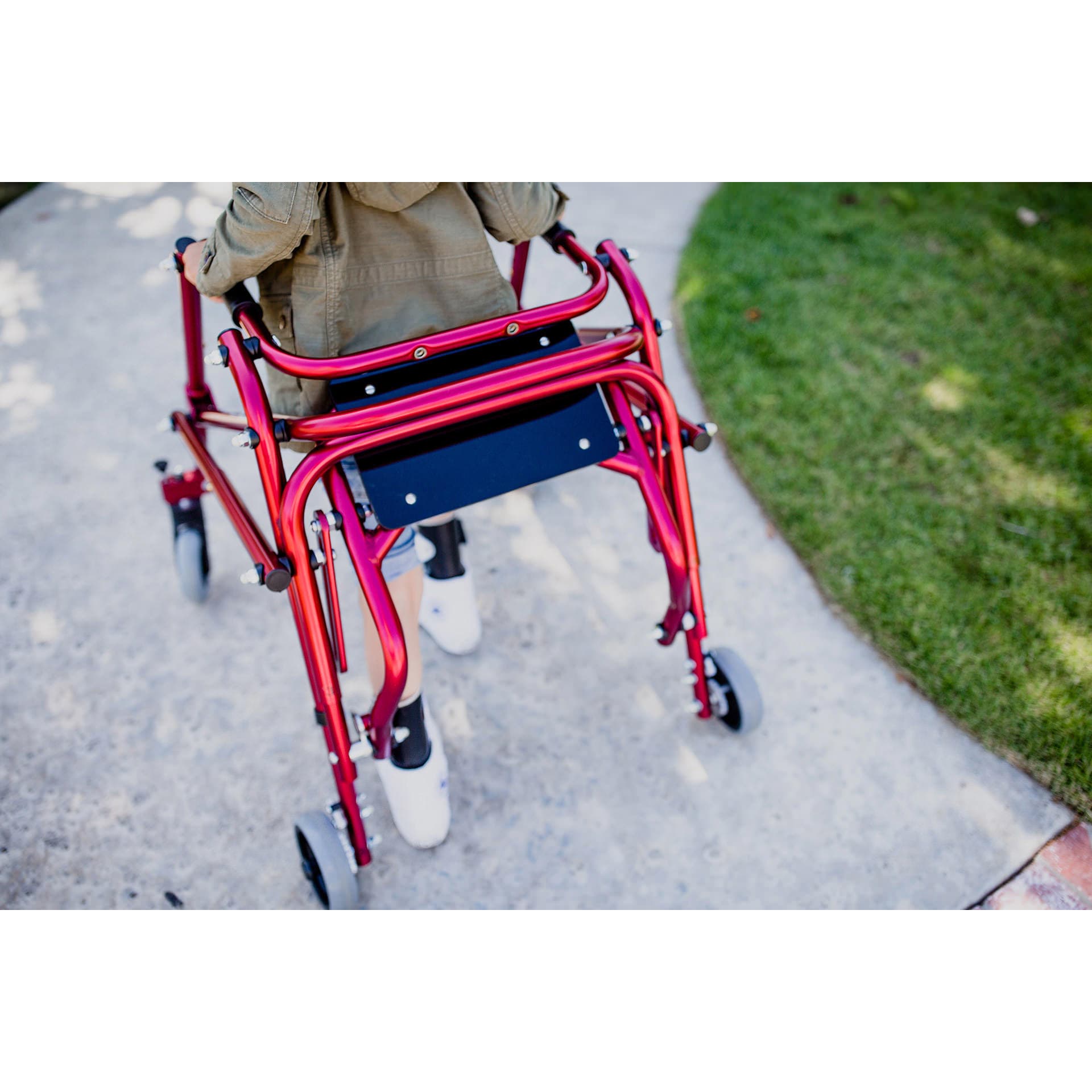 Inspired by Drive Nimbo Posterior Walker - Image 10