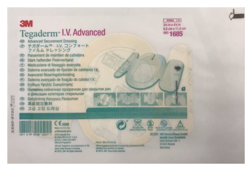 3M Tegaderm IV Advanced Securement Dressing, 8.5 x 11.5 cm - Case of 200 - Image 1