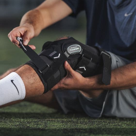 DonJoy Performance Bionic FullStop Knee Brace, Black - Image 3
