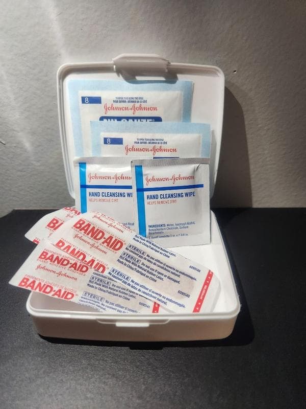 johnson and johnson first aid cream wound dressing Johnson & Johnson - Wound Care: Cream, 1/2 oz Tube