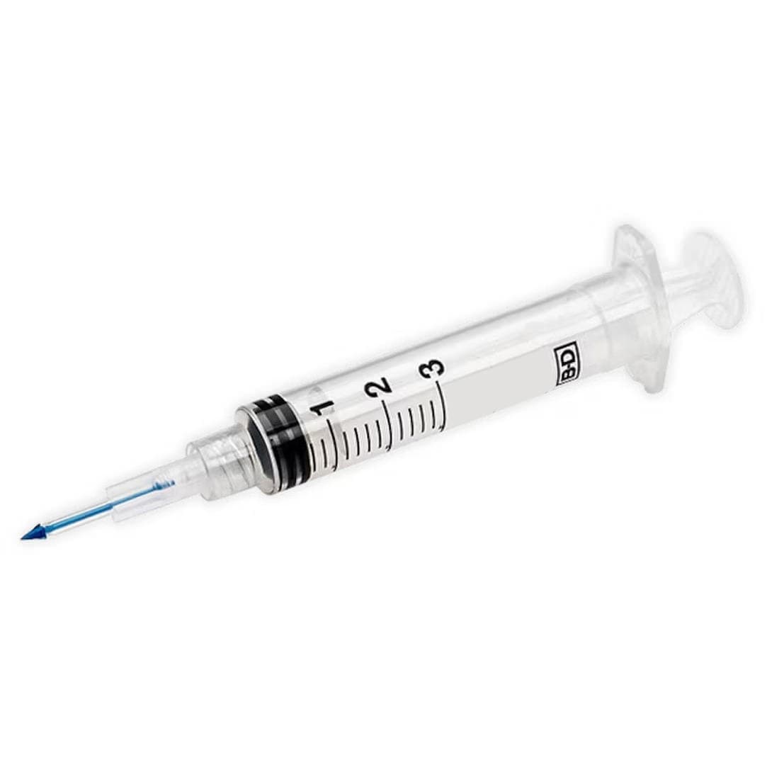 BD 3 mL Syringe with Vial Access Cannula, 15 Gauge - Image 1